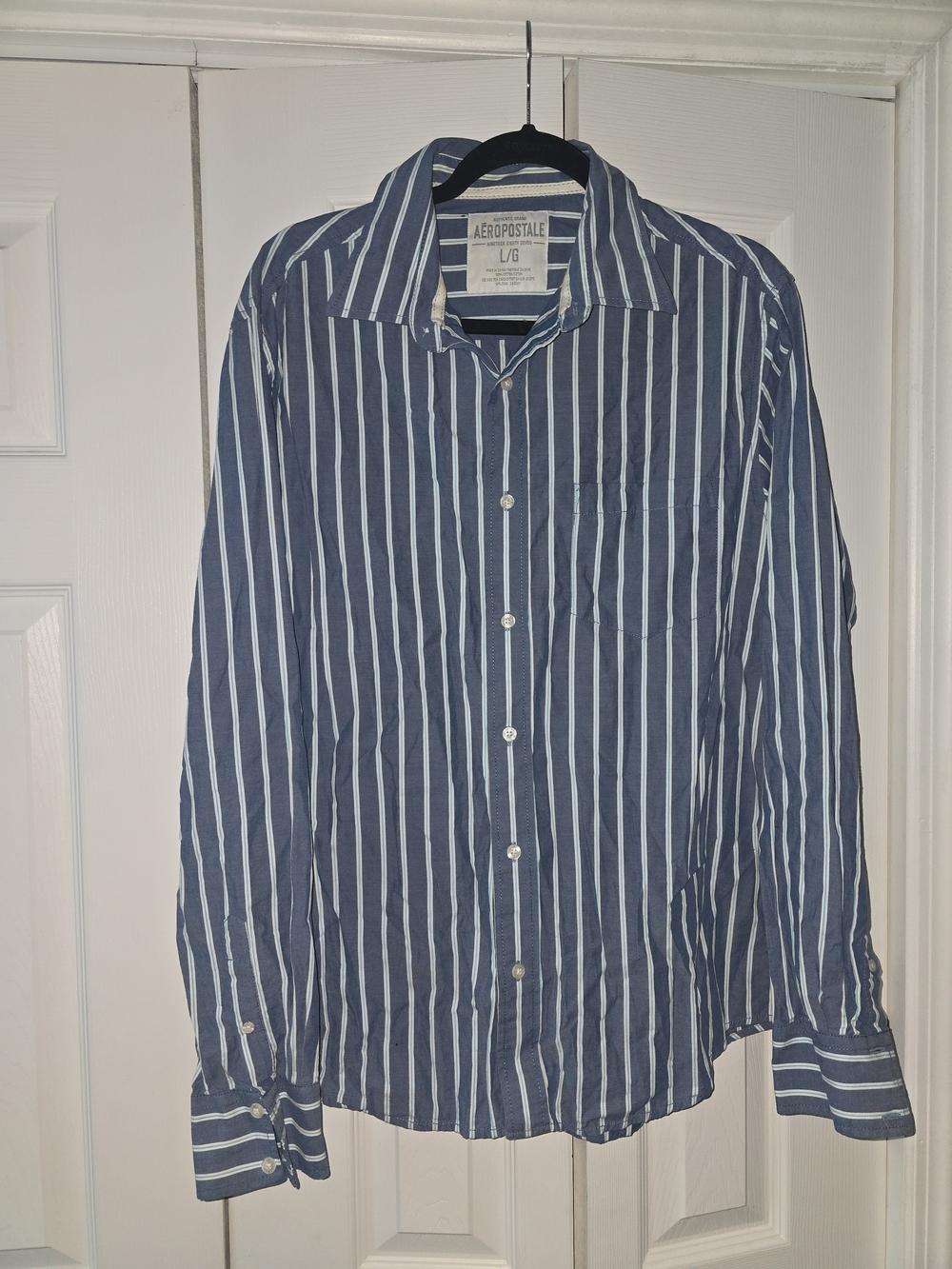 Aeropostale Men's Blue & White Stripe Button-Down Shirt